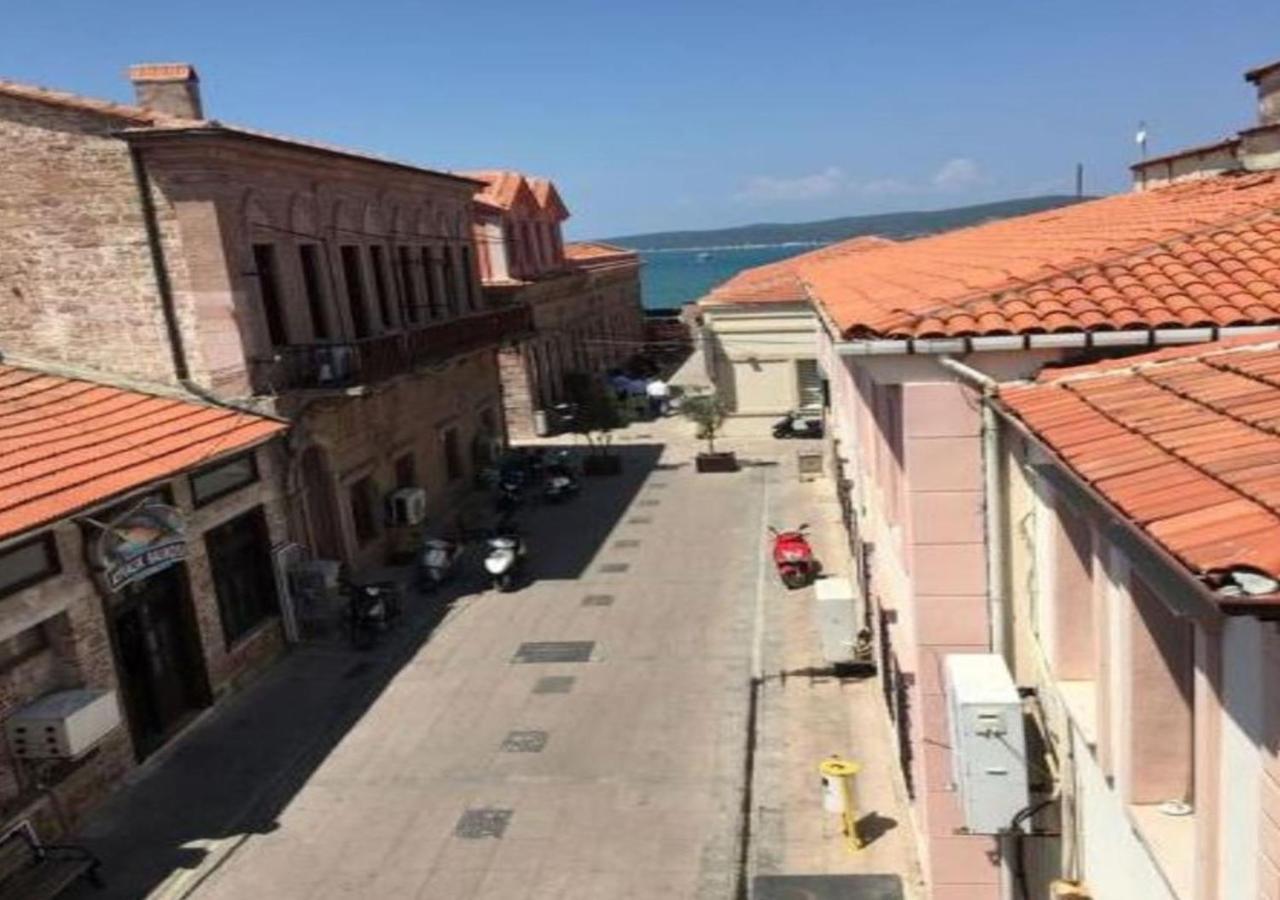 Aziz Arslan Hotel Ayvalik Exterior photo